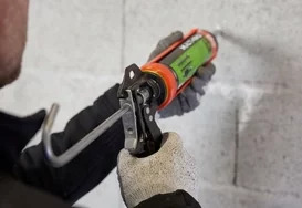 faire un scellement chimique dans un parpaing creux